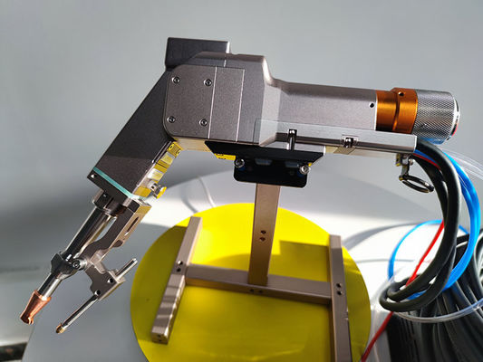 قیمت خوب جوش خود را با 150 فوکوس فیبر لیزر جوش سر و تا 3000W قدرت کامل آنلاین